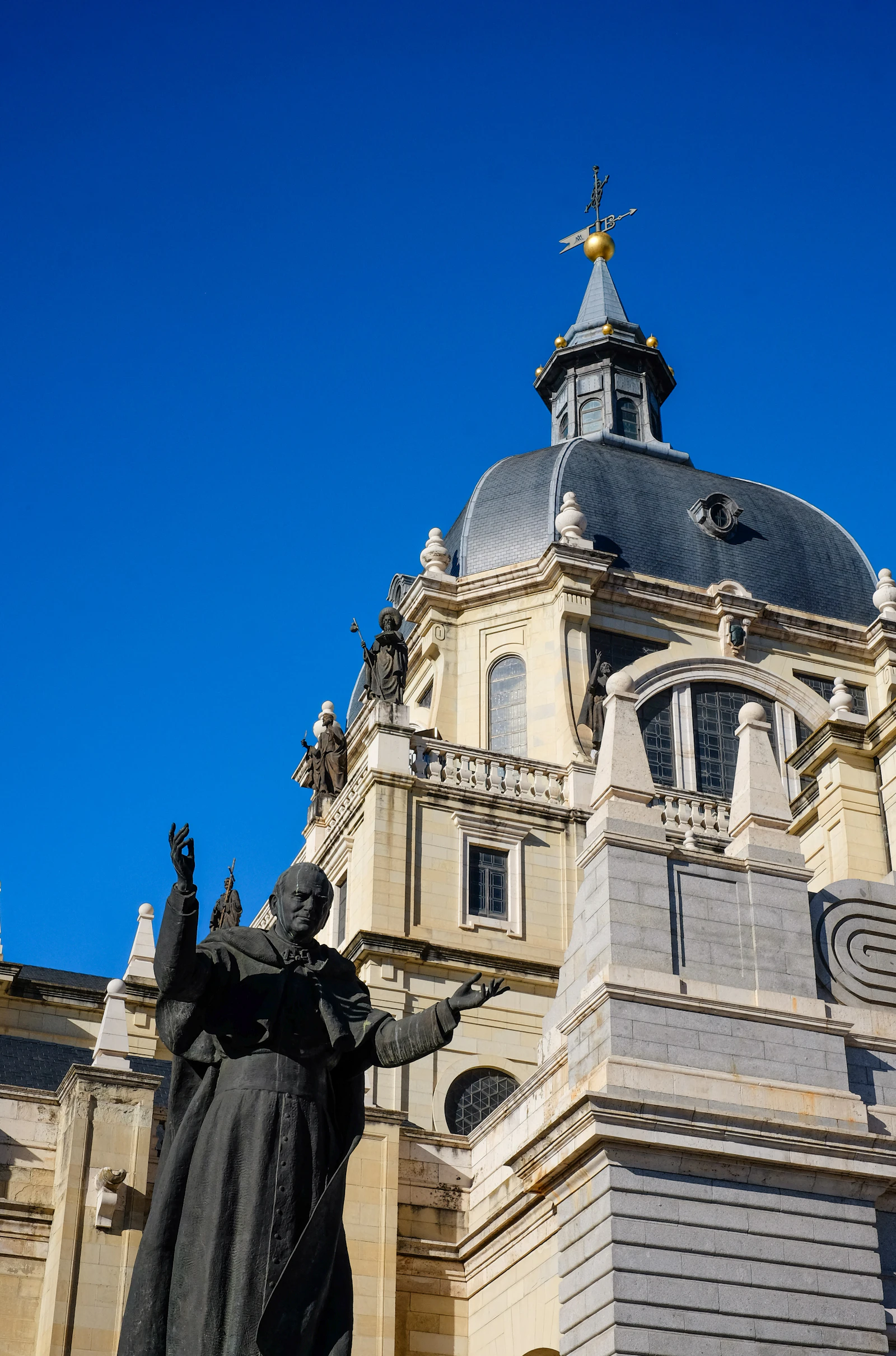 Cibeles fountain and palace in Madrid